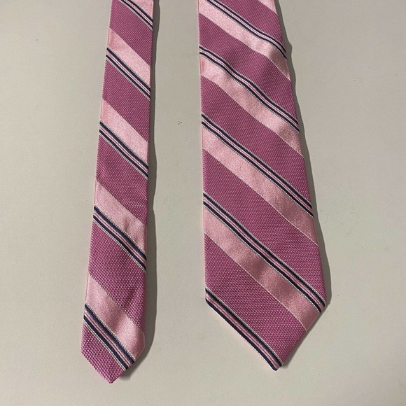 Brooks Brothers Makers and Merchants Tie Striped Pink Navy White Silk 58… - Picture 8 of 8